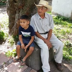 Meet your Posher, Juan